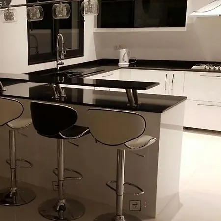 Kirdrew Casa